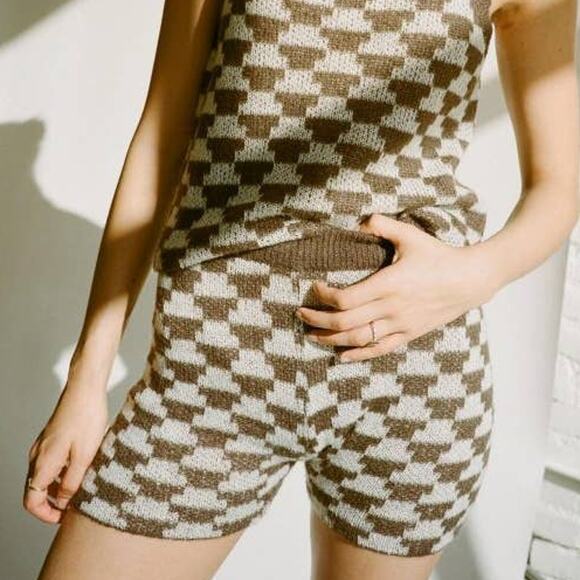 Lisa Says Gah Lucinda Shorts in Vintage Rug Mocha High Rise Knit LSG - Picture 1 of 12